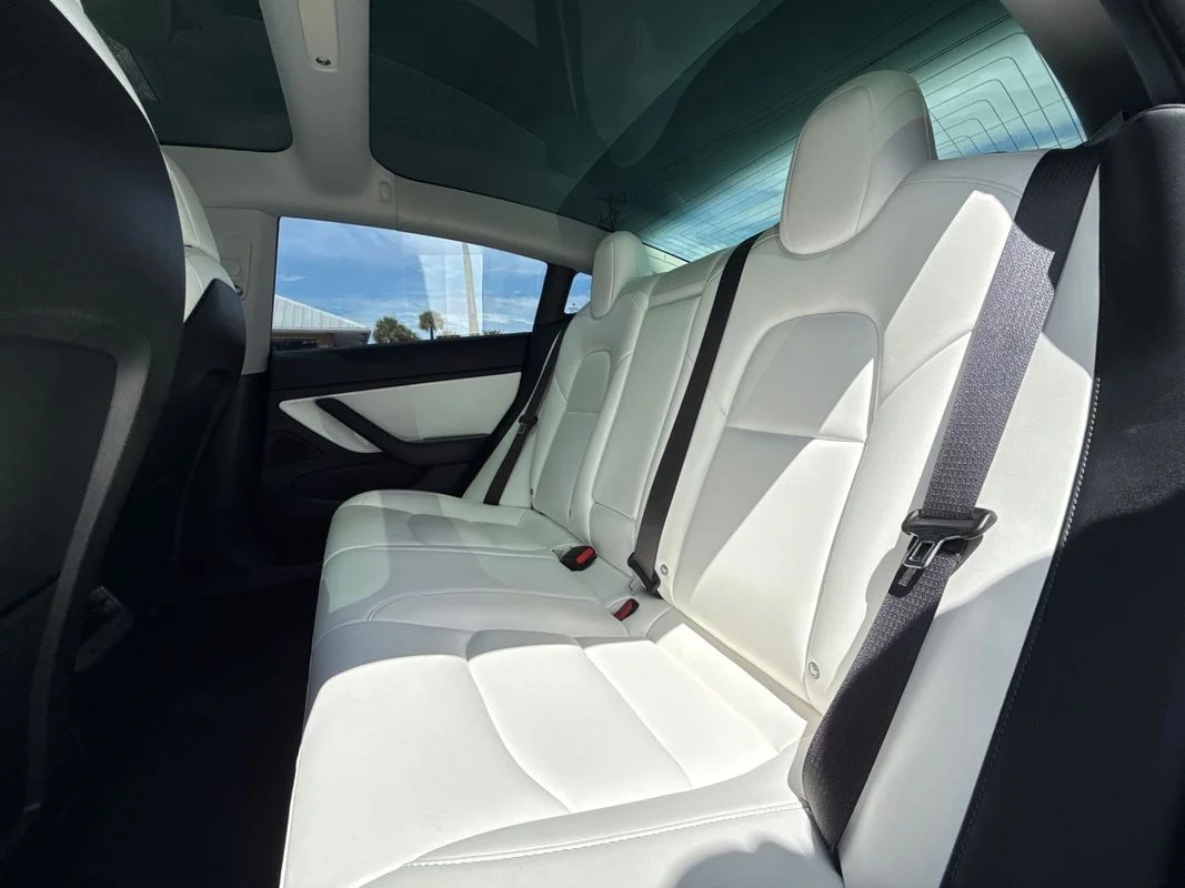 Used 2018 White Tesla  image 14