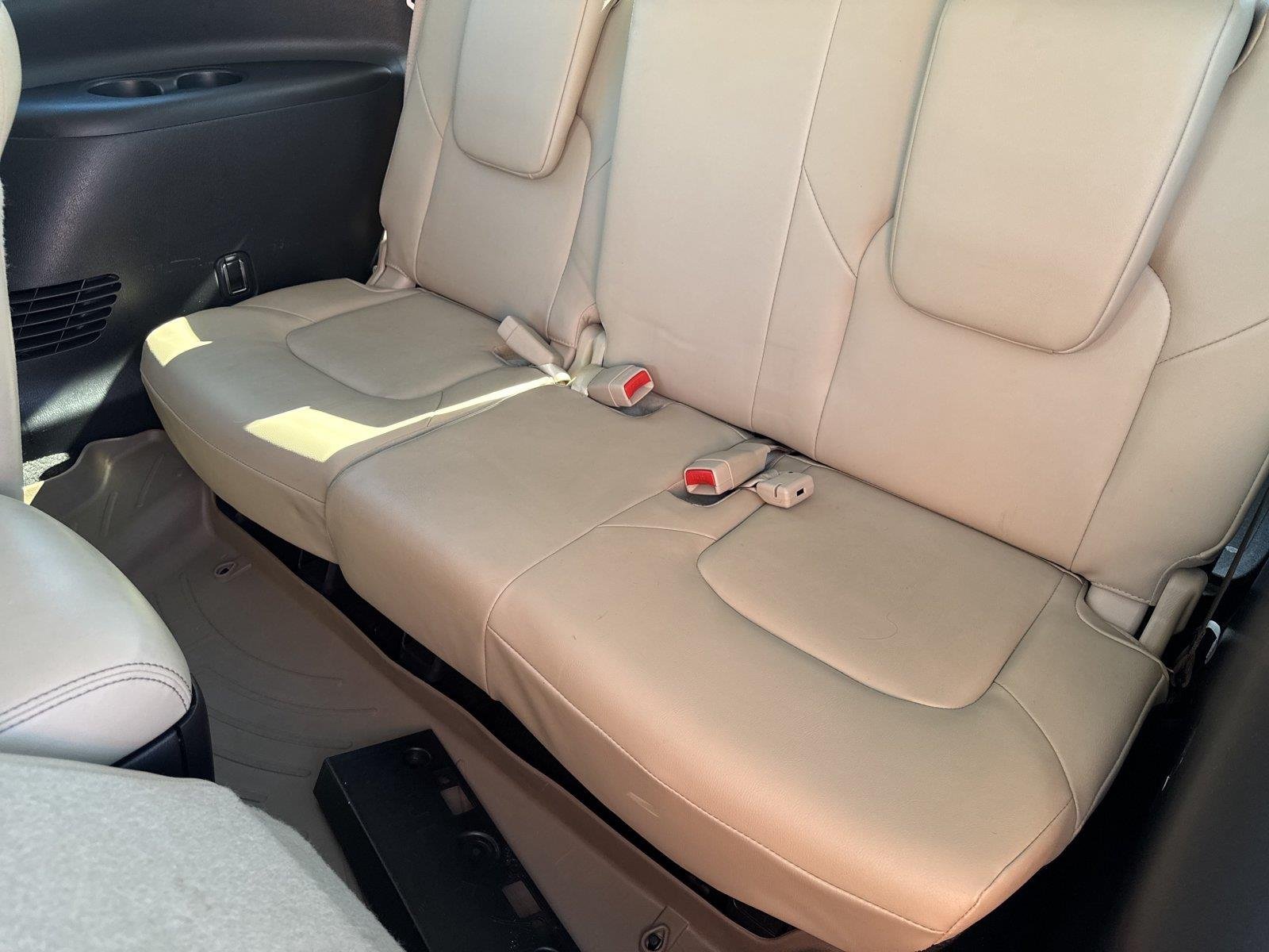 Used 2023 Aspen White Tricoat Nissan SL image 28