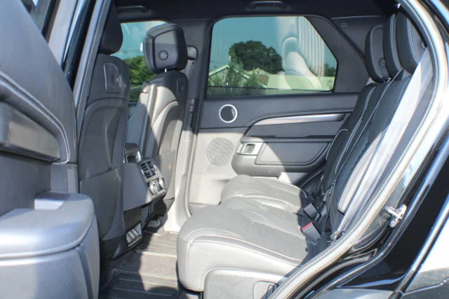 Used 2024 Black Land Rover Metropolitan Edition image 15