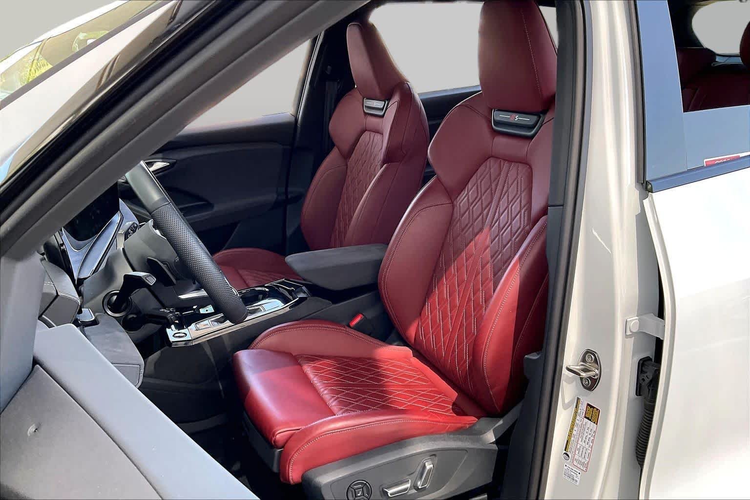 Pre-Owned 2025 Audi SQ6 E-tron Prestige