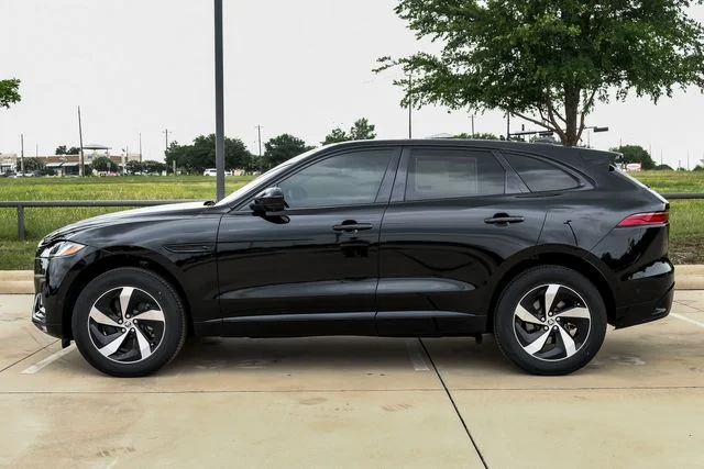 2026 Jaguar F-Pace R-Dynamic S - Photo 13