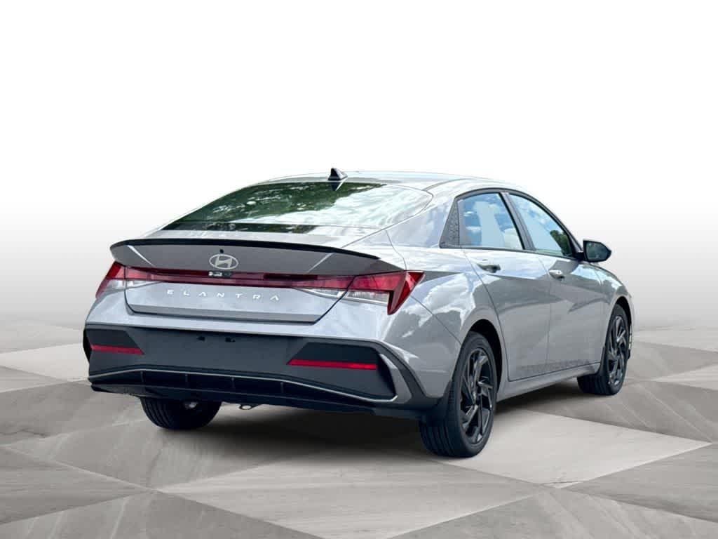 New 2026 Fluid Metal Hyundai SEL Sport image 8