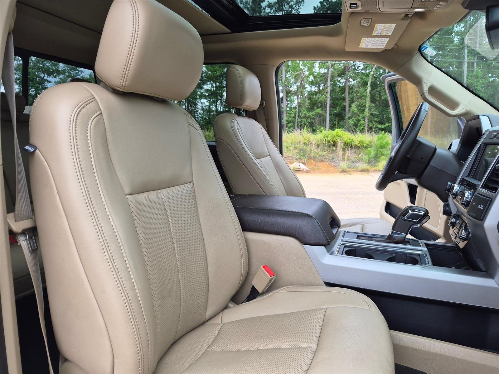 Used 2019 Ingot Silver Metallic Ford LARIAT image 33