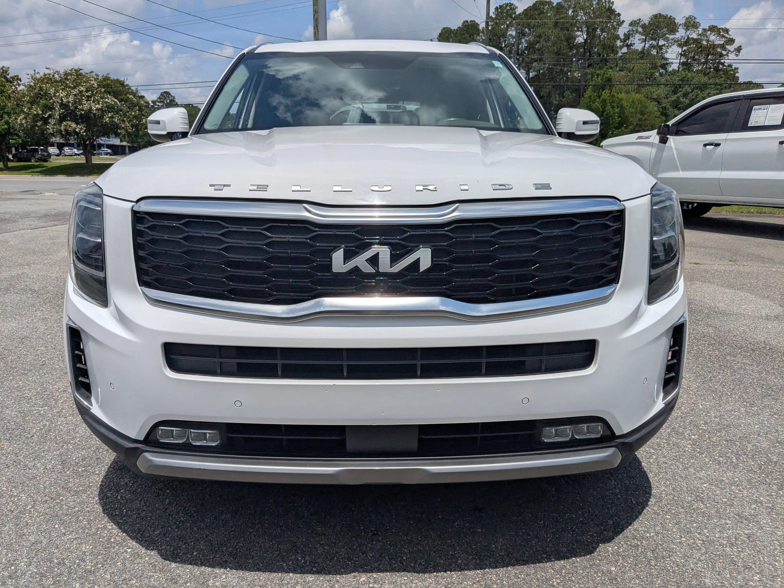 Used 2022 White Kia SX image 9