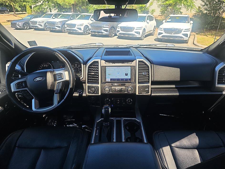 Used 2020 Agate Black Metallic Ford LARIAT image 30