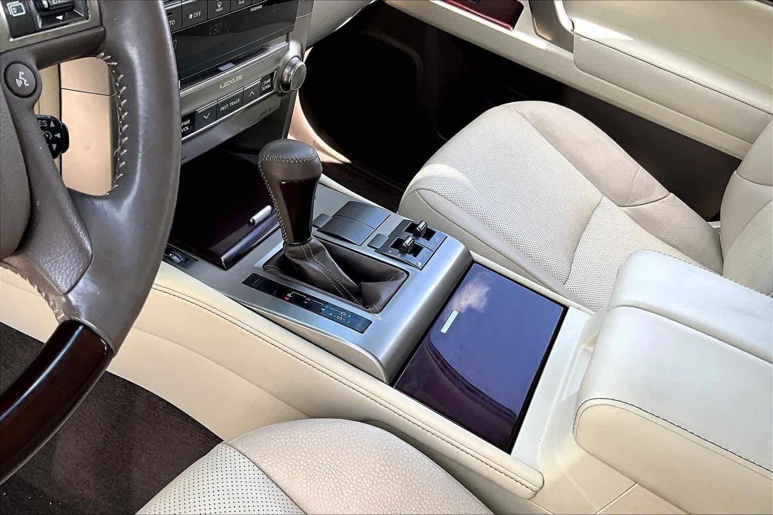 Used 2019 Claret Mica Lexus Premium image 15