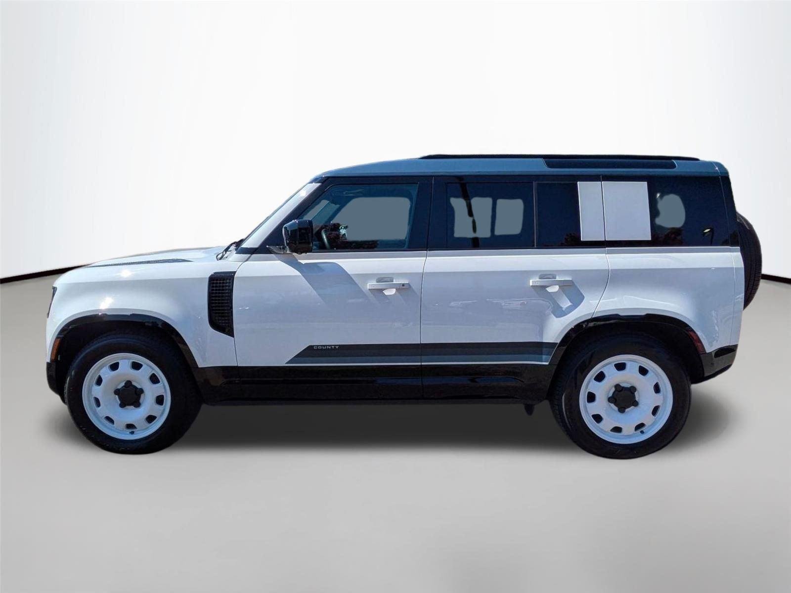 Used 2025 Fuji White Land Rover S image 8