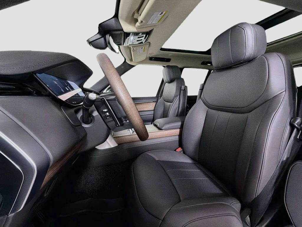 New 2026 Carpathian Grey Land Rover SE image 22