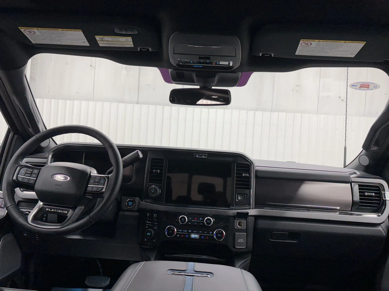 2026 Ford F-350 Super Duty Platinum - Photo 15