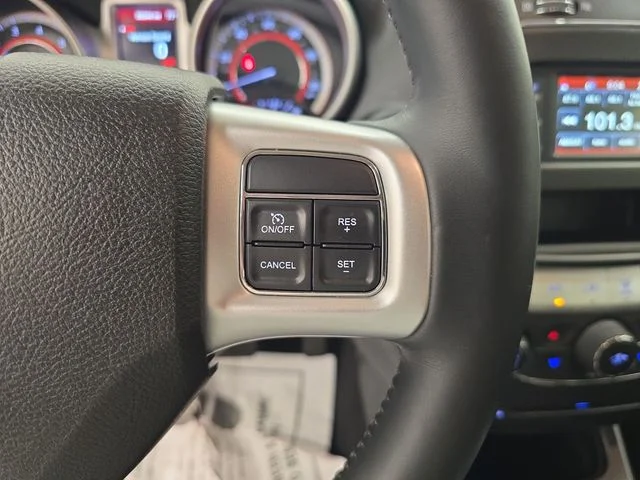 Used 2018 Redline 2 Coat Pearl Dodge SXT image 31