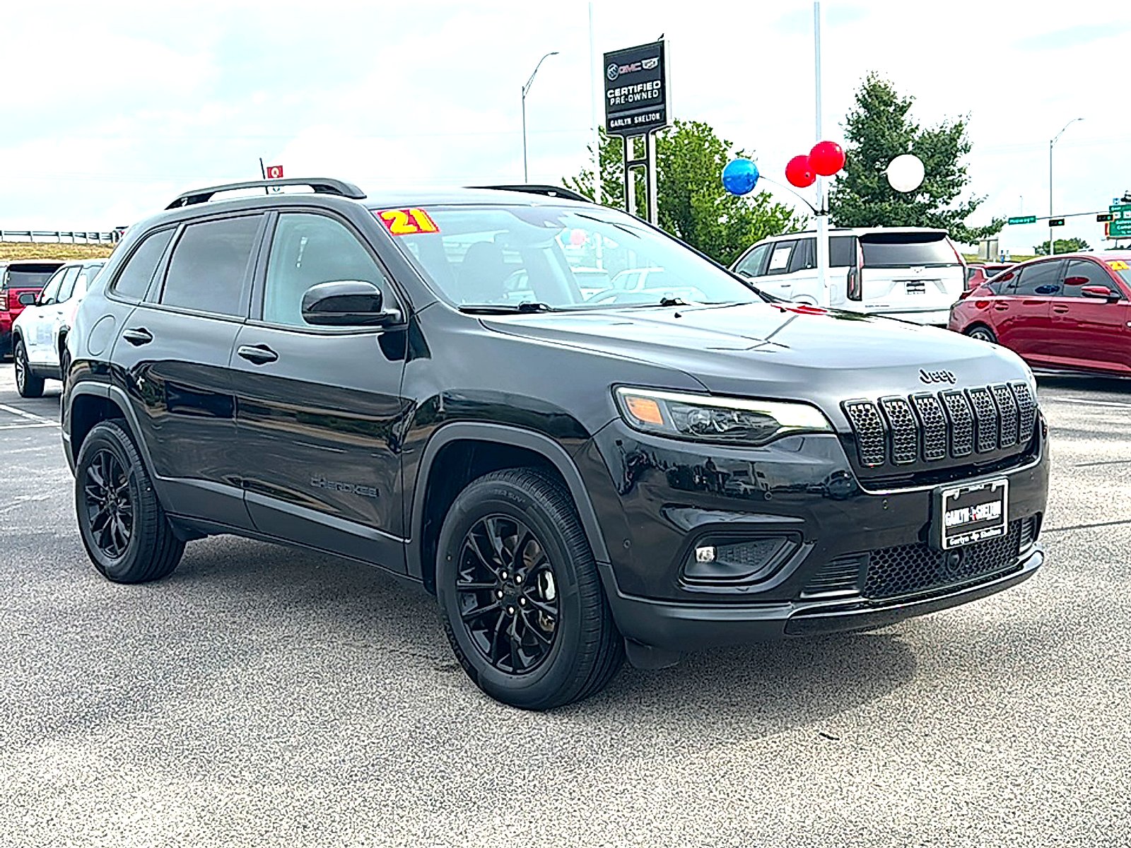 Used 2023 Diamond Black Crystal Pearlcoat Jeep Altitude Lux 4x4 image 10