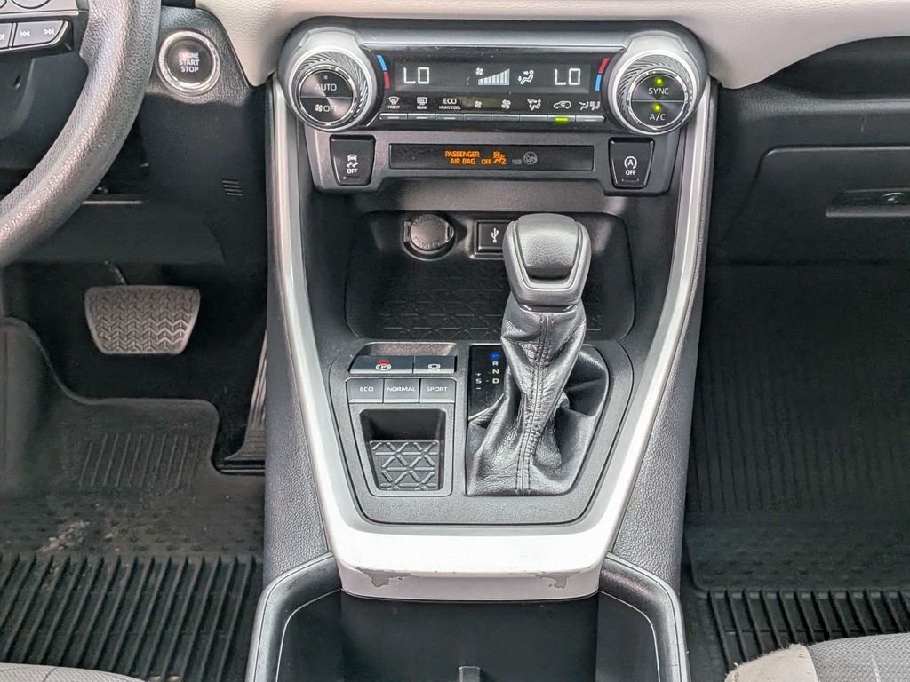 Used 2022 Black Toyota XLE image 27