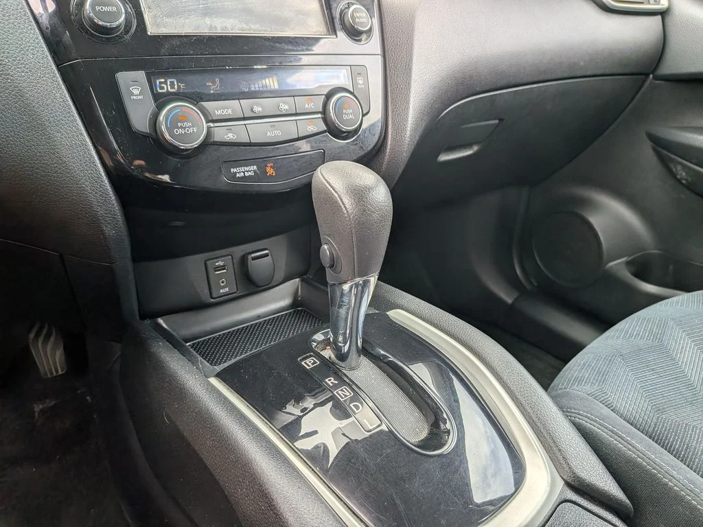Used 2016 Black Nissan SV image 18