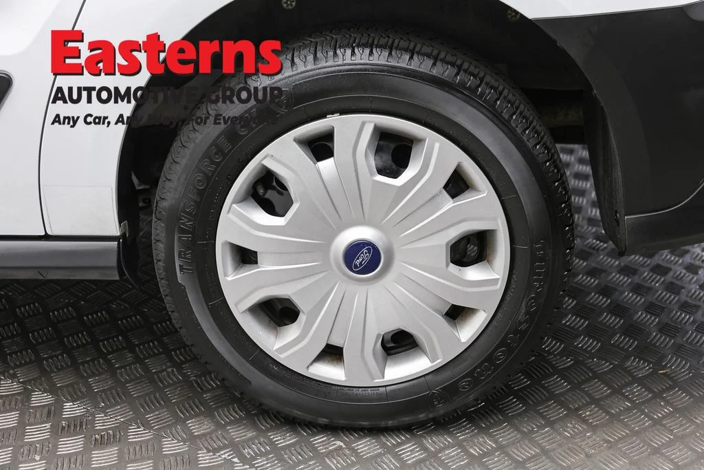 Used 2019 White Ford XL image 8