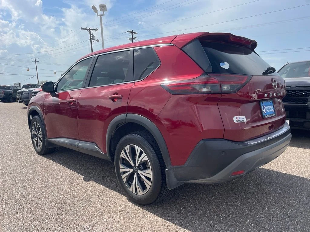 Used 2022 Red Nissan SV image 5
