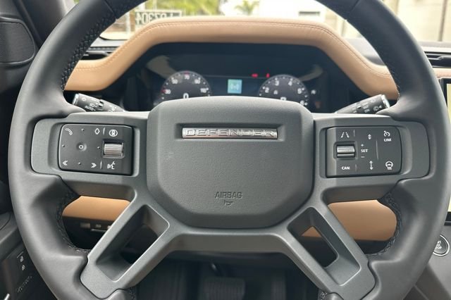 New 2026 Woolstone Green Land Rover X-Dynamic SE image 22