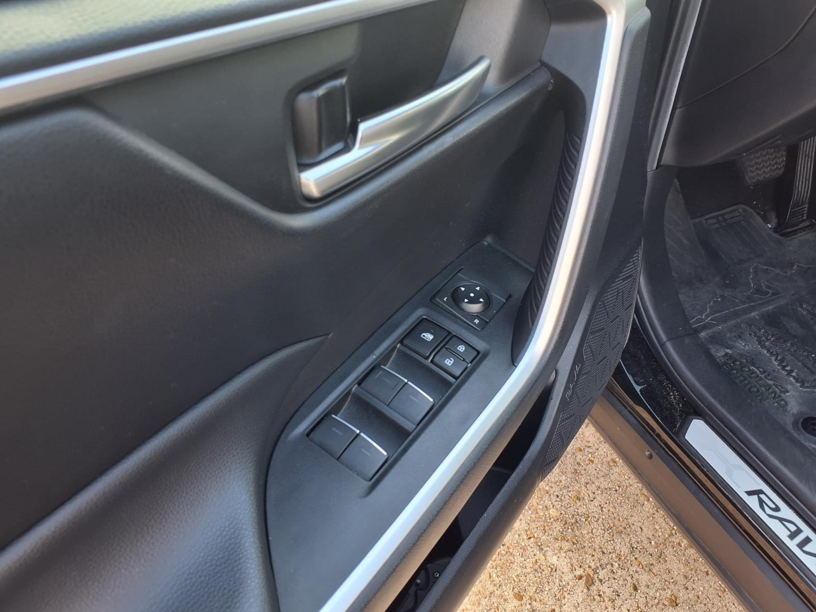 2023 Toyota RAV4 Woodland Edition - Photo 17