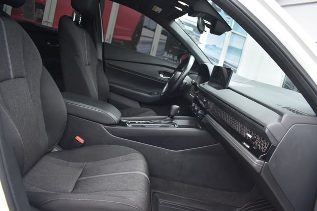 Used 2024  Honda Sport image 13