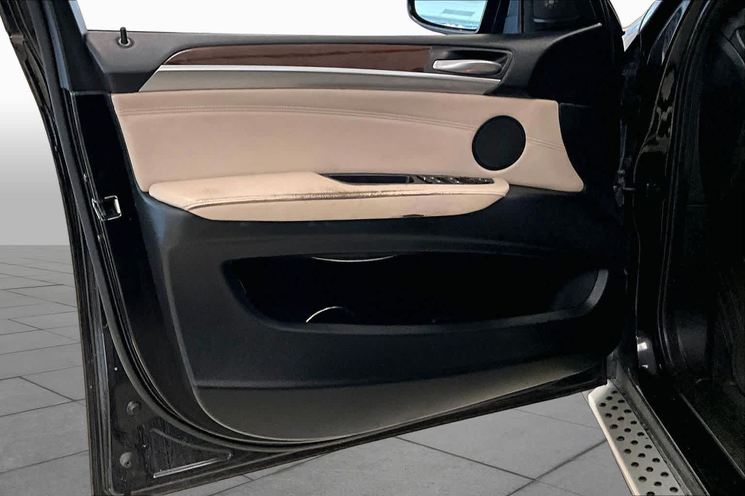 Used 2014 Space Gray Metallic BMW xDrive35i image 19