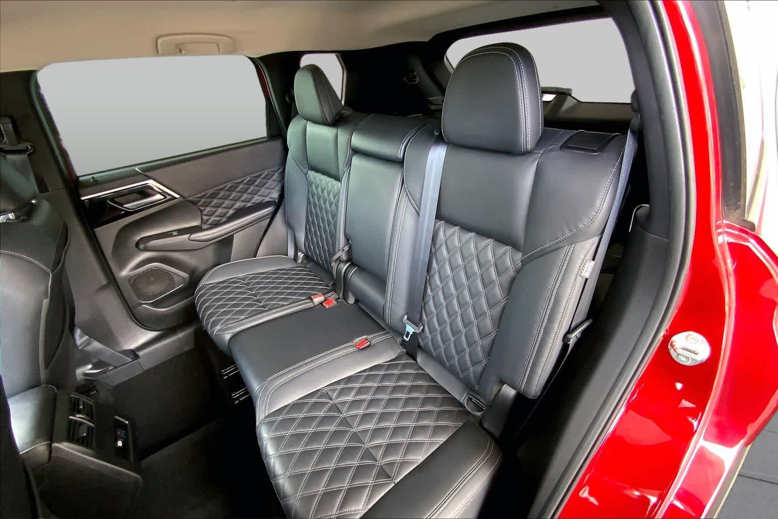 Used 2022 Red Diamond Mitsubishi SEL Special Edition image 21