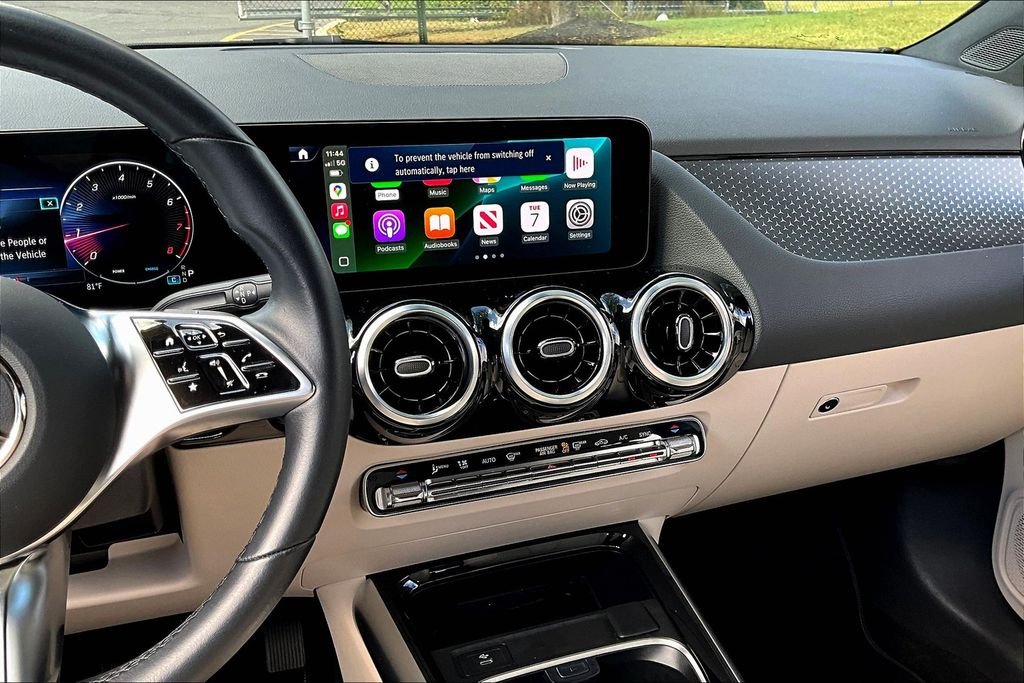 Certified Used 2025 White Mercedes-Benz GLA 250 image 6