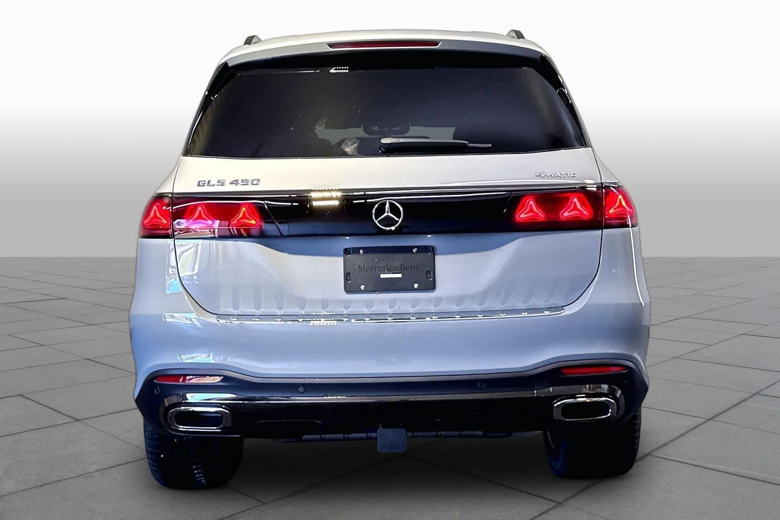 New 2027 MANUFAKTUR Alpine Grey Mercedes-Benz GLS 450 image 4