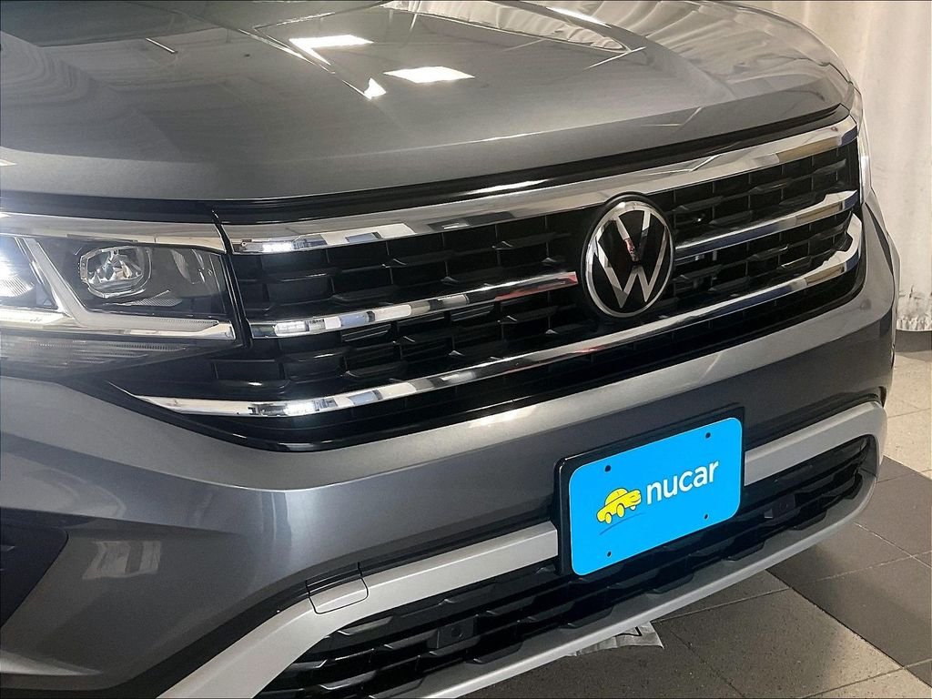Used 2023 Gray Volkswagen 3.6L V6 SE w/Technology image 32