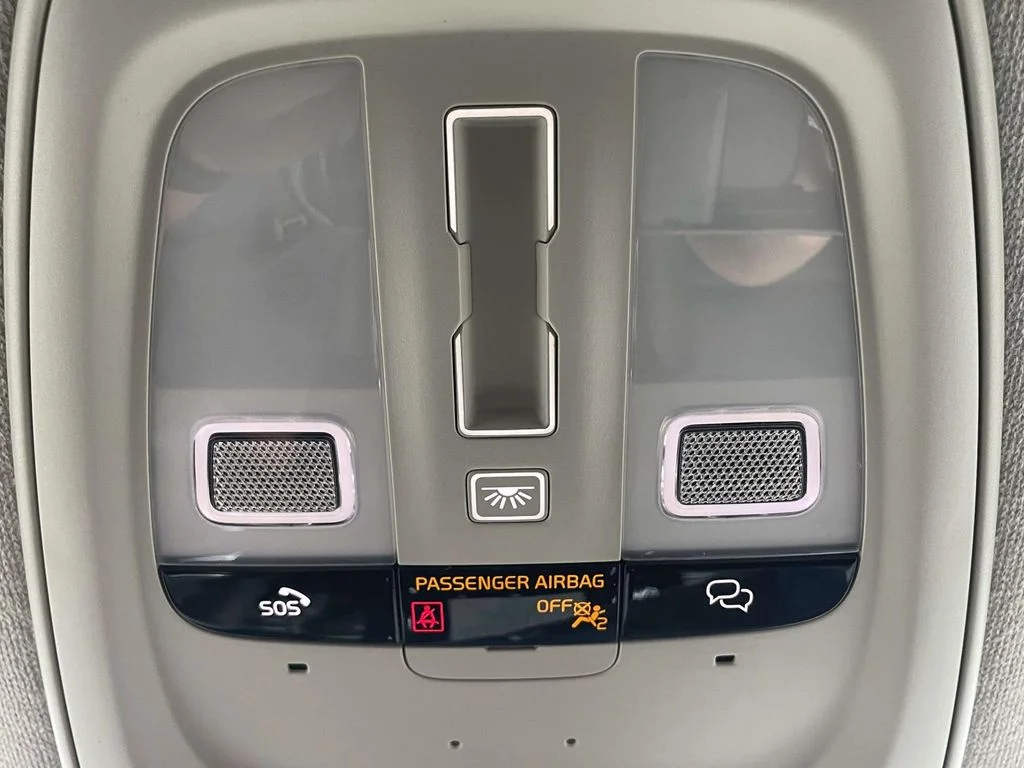 New 2026 Crystal White Volvo Plus image 22