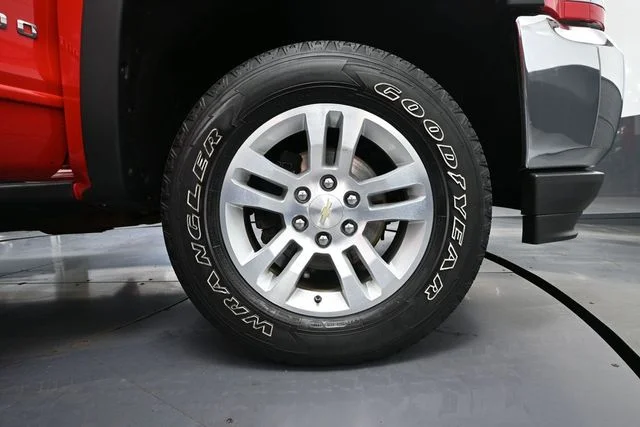Used 2016 Red Chevrolet LT image 11