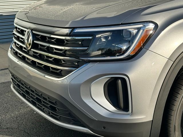 New 2026 Silver Mist Metallic Volkswagen 2.0T SE w/Technology image 8