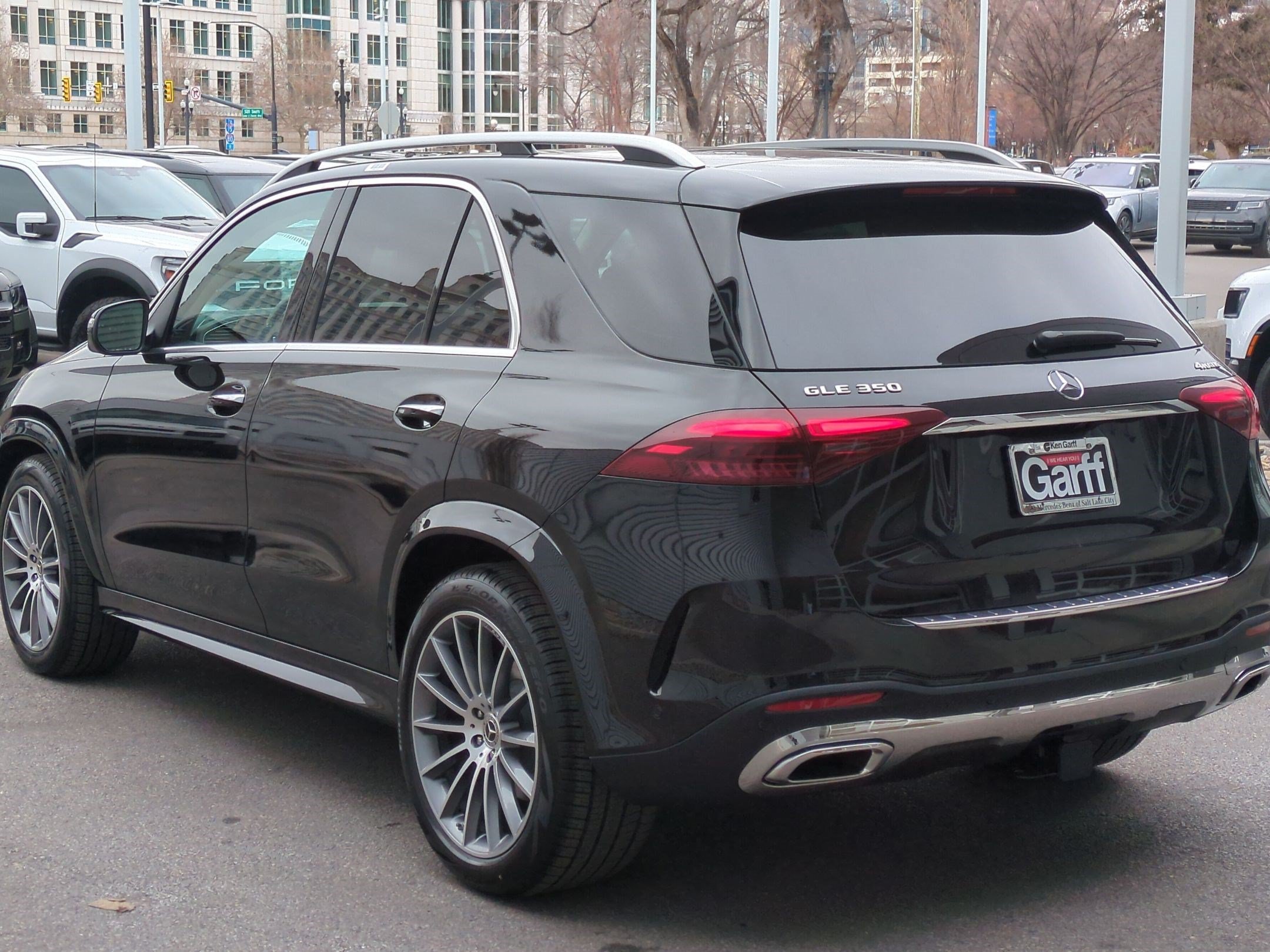 New 2026 Obsidian Black Metallic Mercedes-Benz GLE 350 image 5
