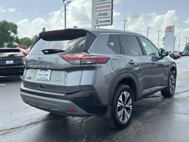 Used 2023 Gray Nissan SV image 8