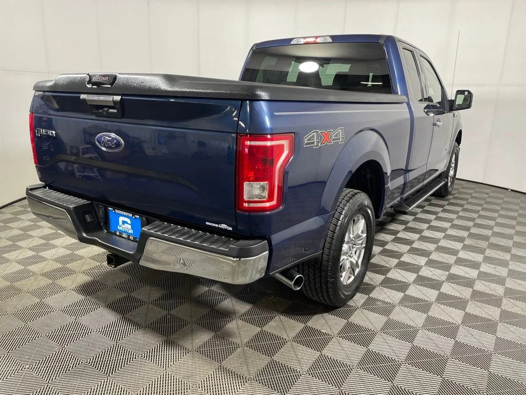 Used 2016 Blue Ford XLT image 8
