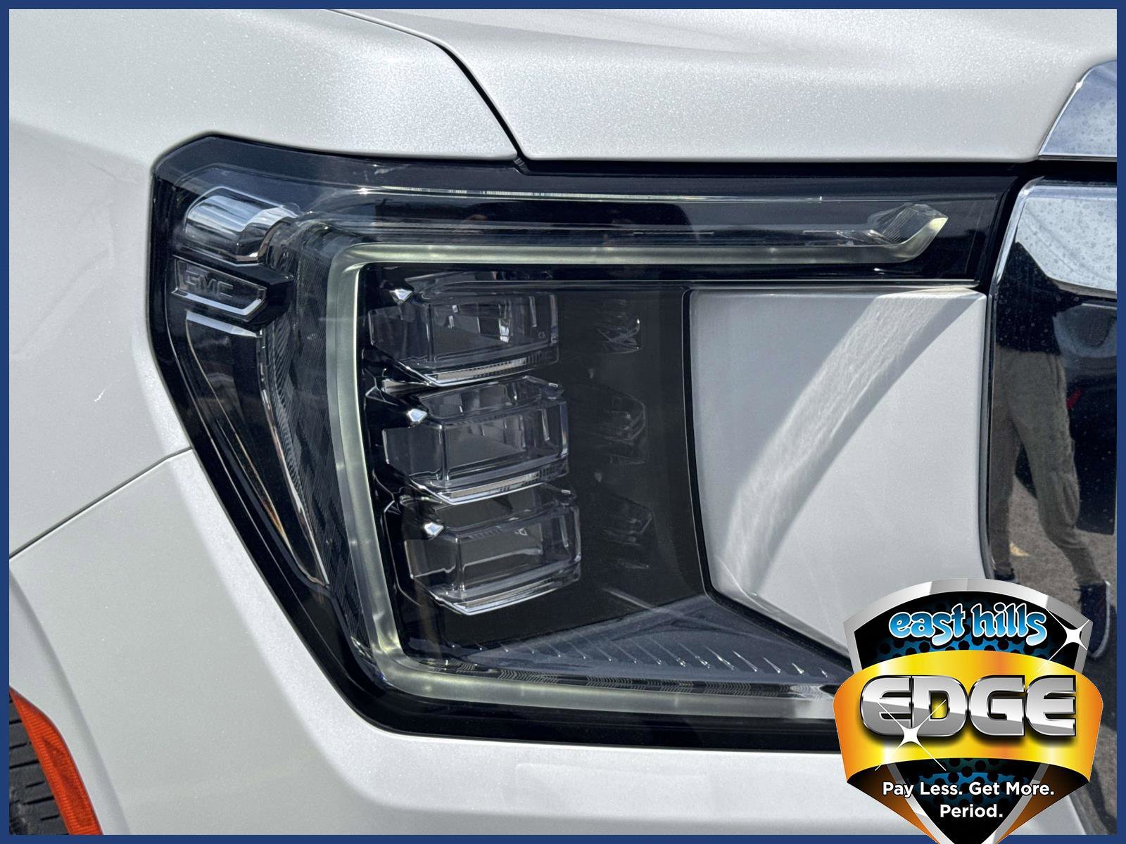 2023 GMC Yukon SLT - Photo 8