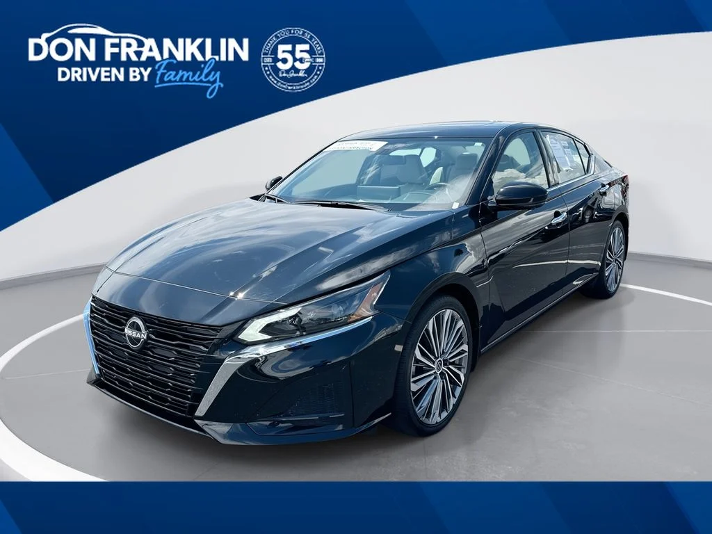 Used 2024 Black Nissan 2.5 SL image 1
