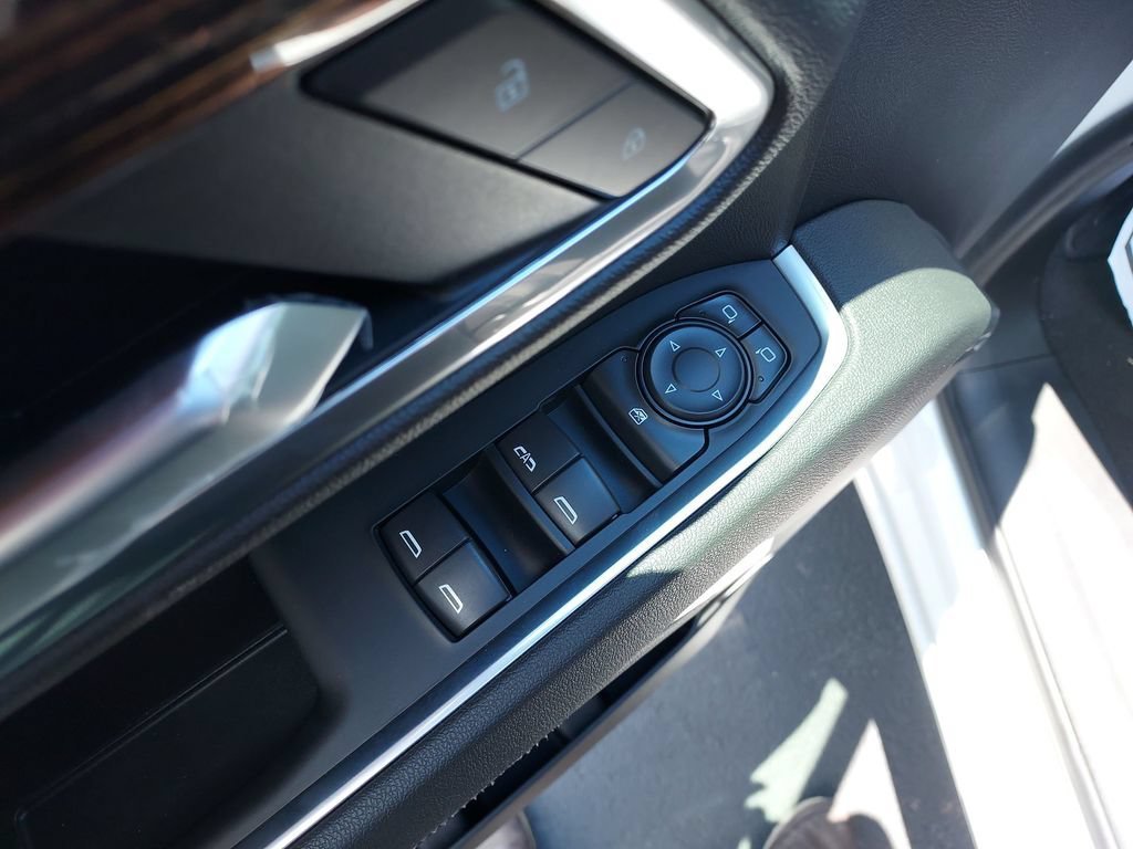 New 2026 Summit White GMC SLE image 19