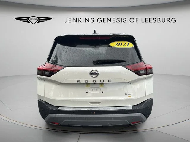 Used 2021 White Nissan SL image 6