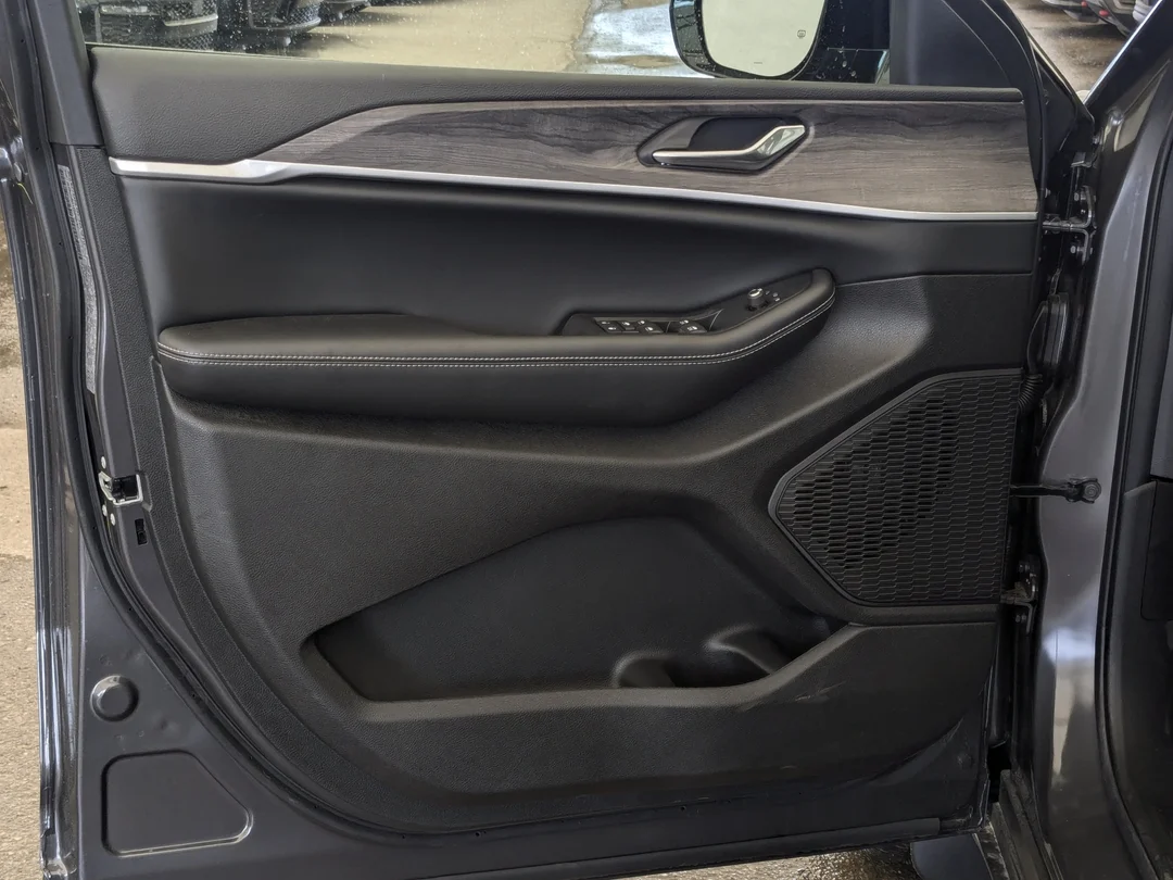 New 2026 Grey Jeep Altitude - - 4x4 - Power Sunroof - Trailer Tow Pkg - 20 Black Wheels - Remote Start & More! image 12