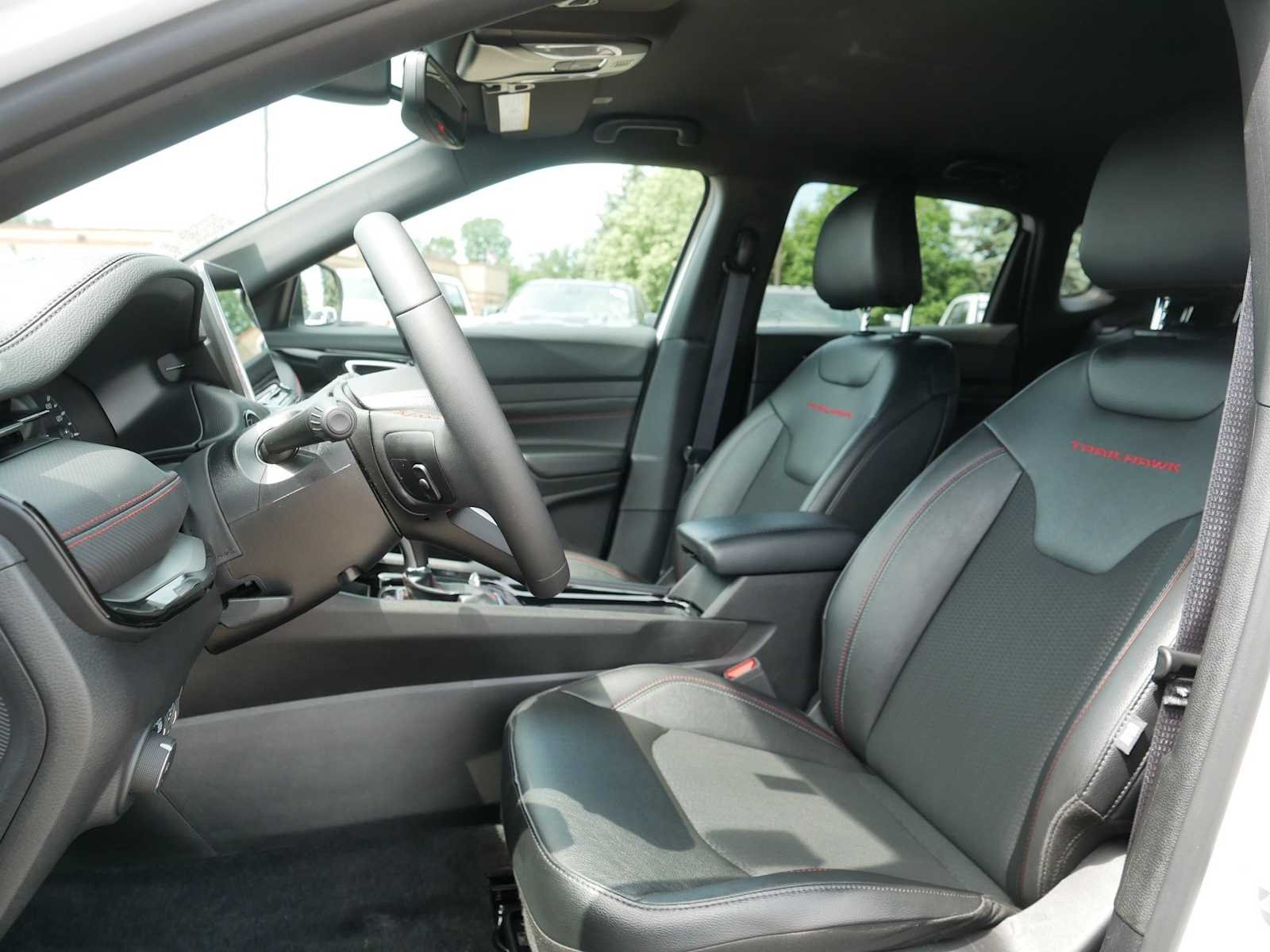 2025 Jeep Compass Trailhawk - Photo 34