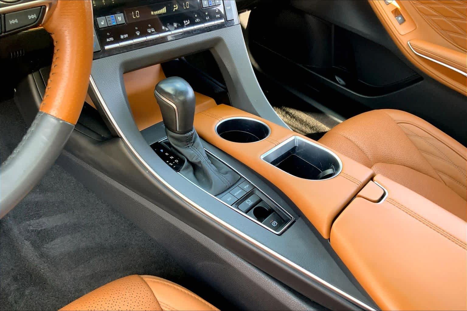 Used 2022 Wind Chill Pearl Toyota Limited image 17