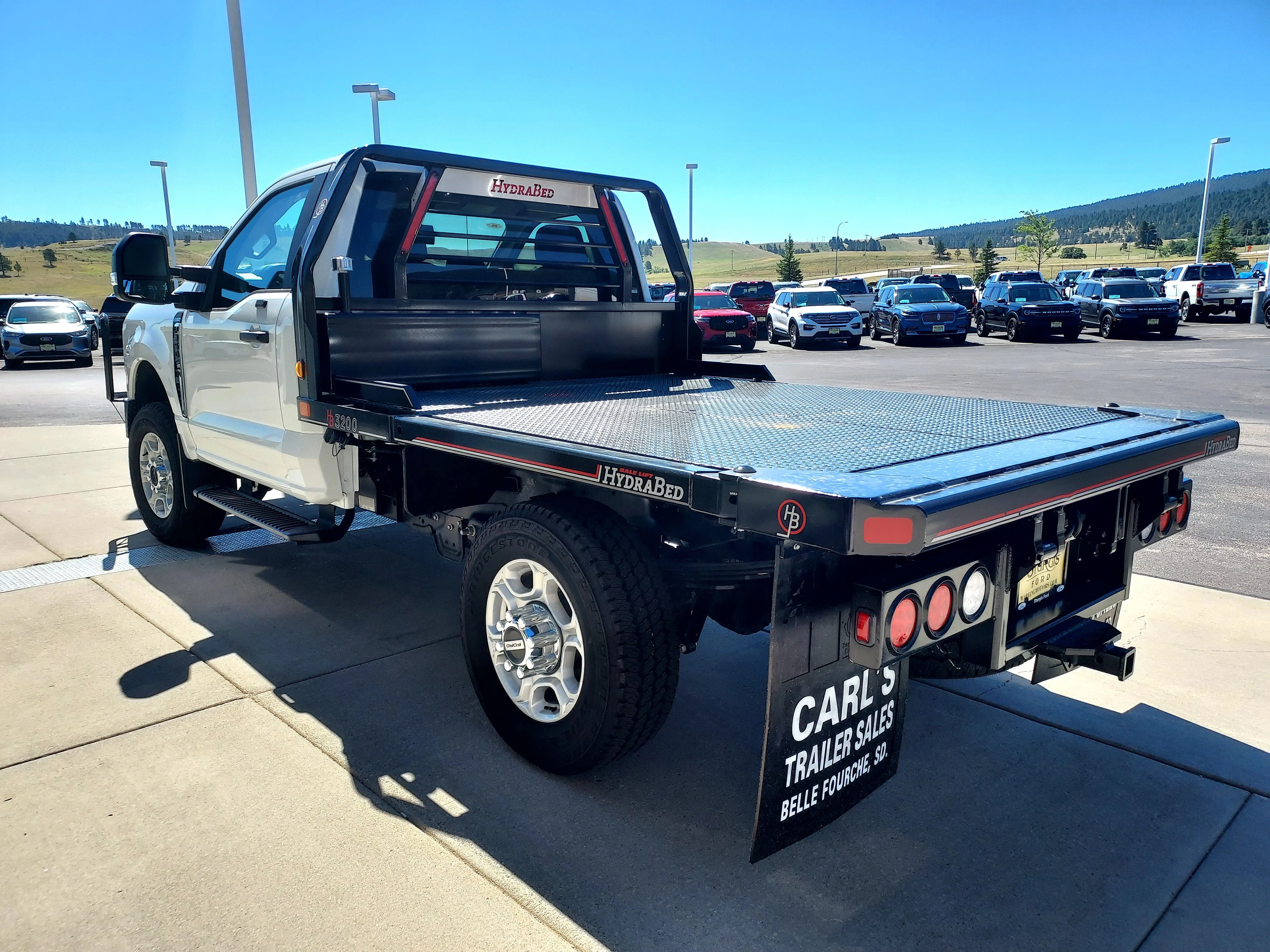 2026 Ford F-350 Super Duty XLT - Photo 6