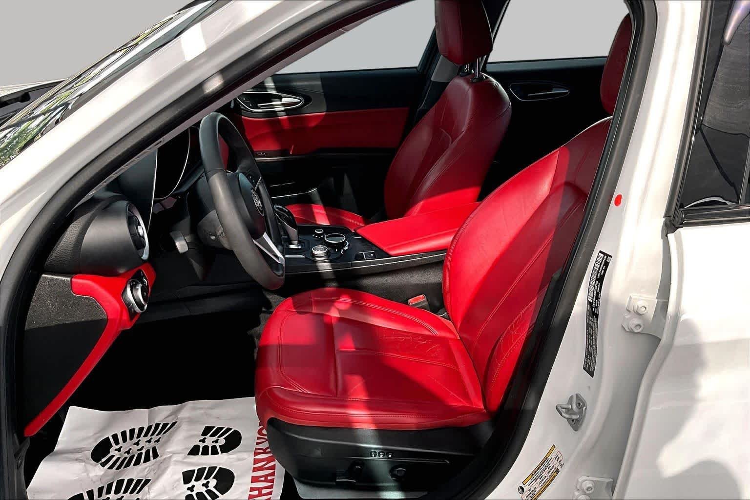 Used 2019 Alfa White Alfa Romeo  image 8