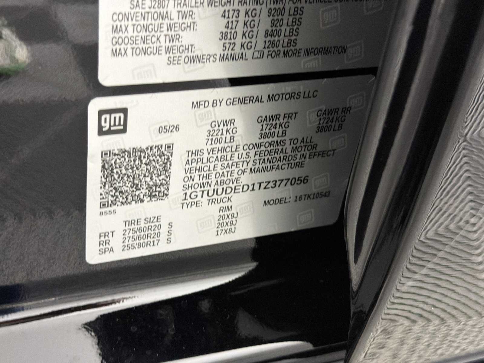New 2026 Onyx Black GMC SLT image 31