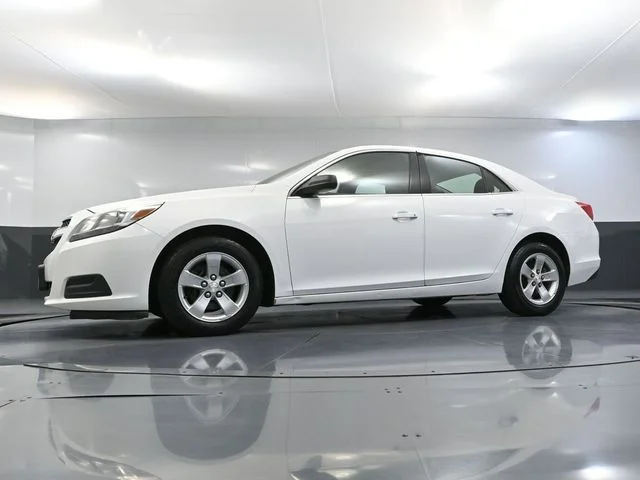 Used 2013 White Chevrolet LS image 44