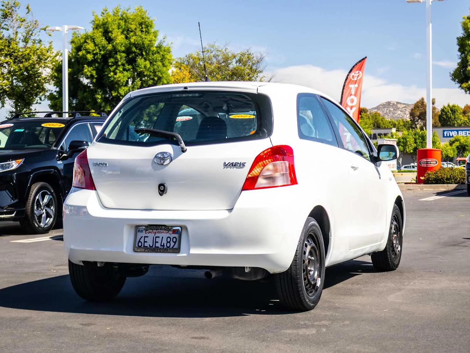 Used 2008 Polar White Toyota  image 9
