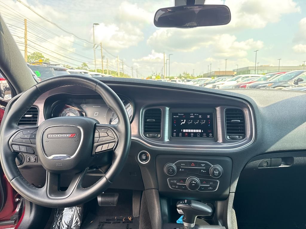 Used 2018 Red Dodge SXT image 15