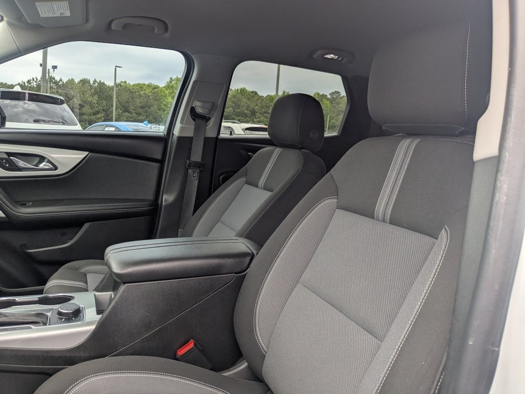 Used 2025 Summit White Chevrolet LT image 14