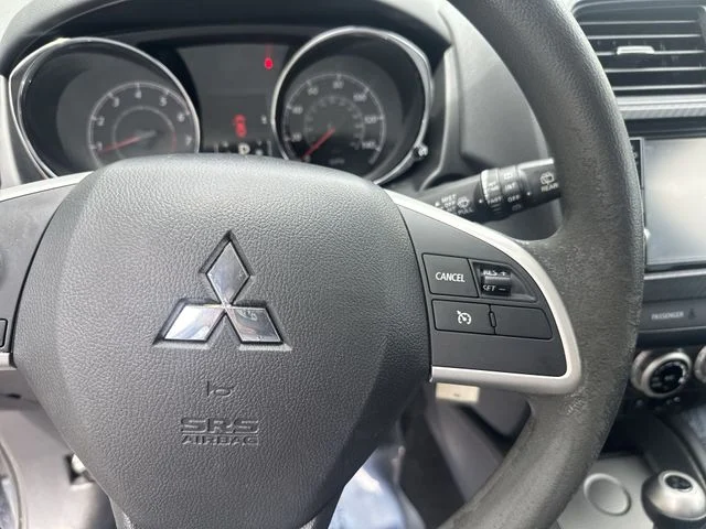 Used 2020  Mitsubishi 2.0 ES image 17