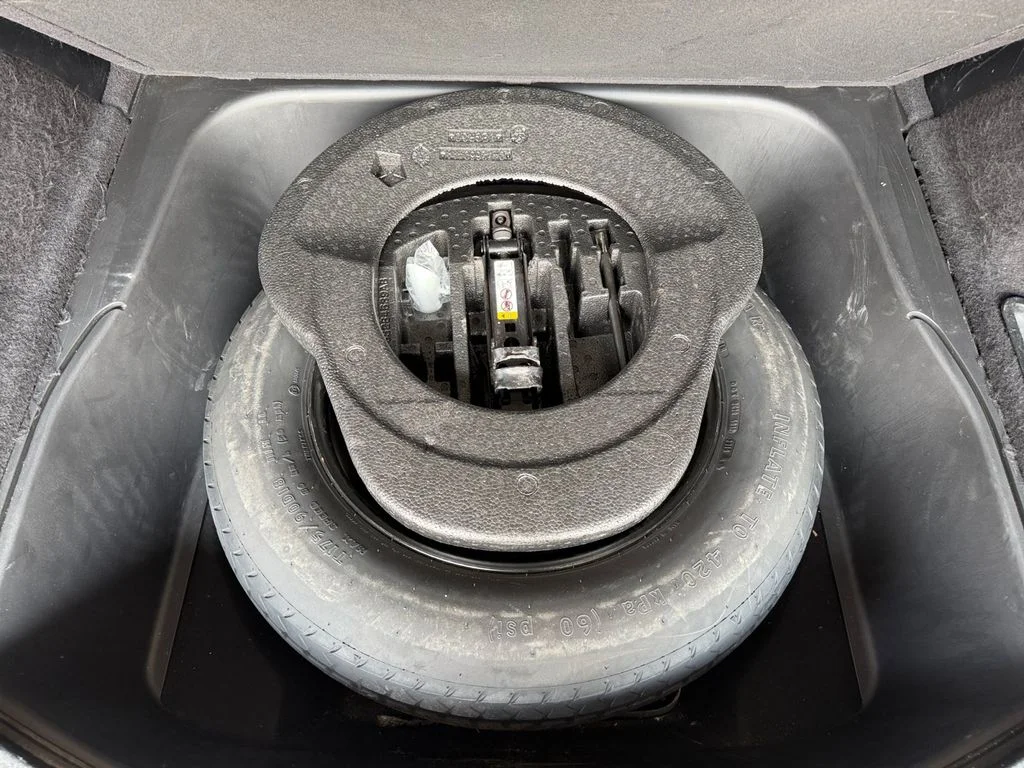 Used 2019 Gray Jeep Laredo E image 26