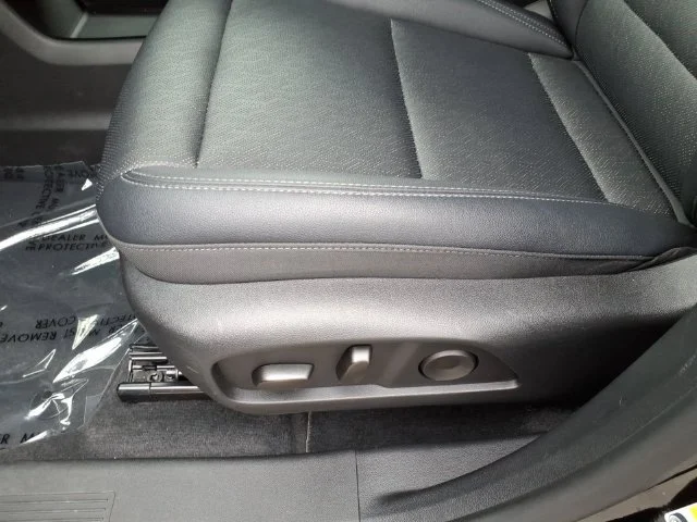 Used 2026 Mosaic Black Metallic Chevrolet LT image 19